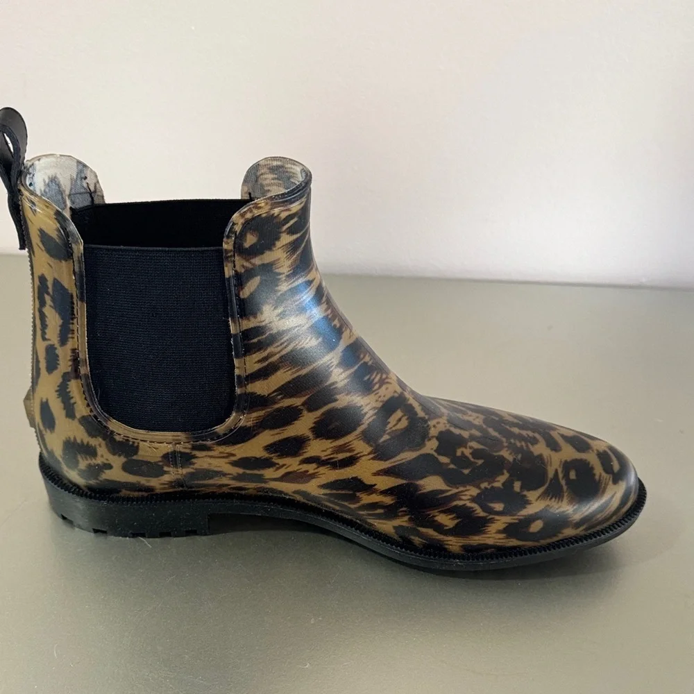 Joules Leopard Print Rain Boots - Picture 5 of 8